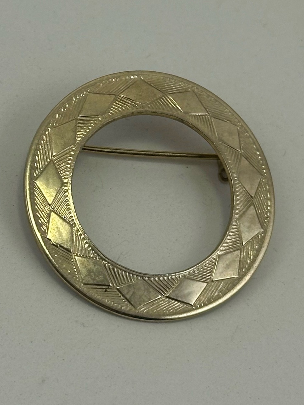 MCM Vintage Roman Gold-Plated Diamond Textured Round Circle Halo Pin Brooch